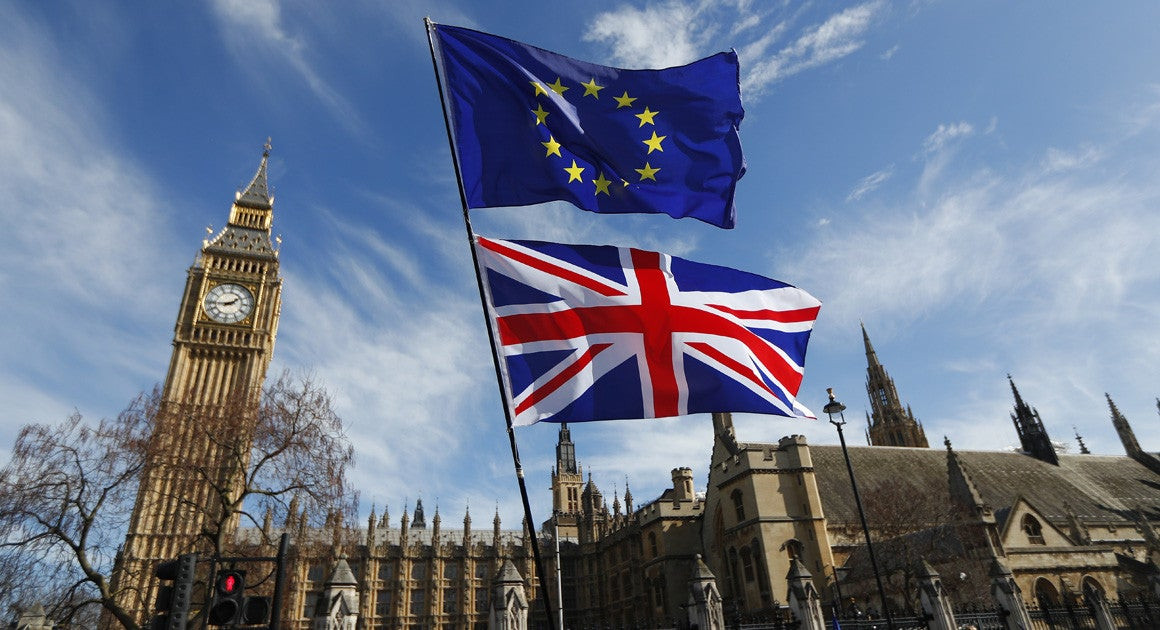 Οι Βρετανοί μετανιώνουν για το Brexit -Το θέμα εξακολουθεί να διχάζει την χώρα